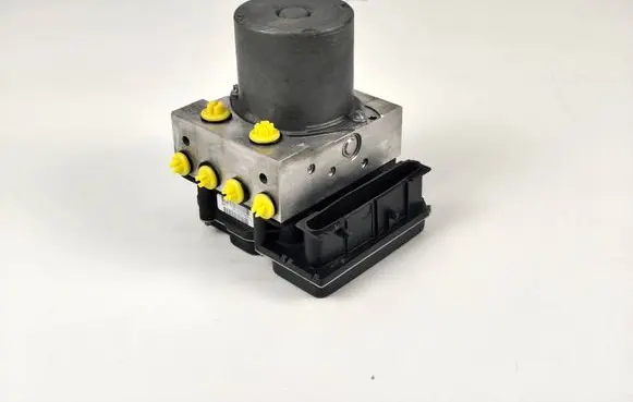 Mercedes-Benz B W245 ABS Pump A0064310812 0265950618 0265235225