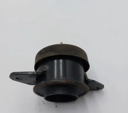 Nissan Leaf II (ZE1) Engine mount bracket