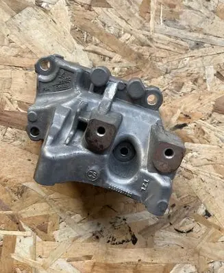 Land Rover Discovery Sport Engine mounting bracket 98527C
