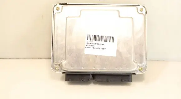 Volkswagen PASSAT B5 Engine control unit/module ECU 0281010940