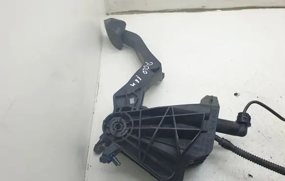 Clutch pedal