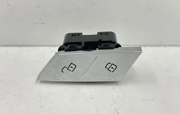 BMW M4 G82 G83 Central locking switch button 7950564 09522