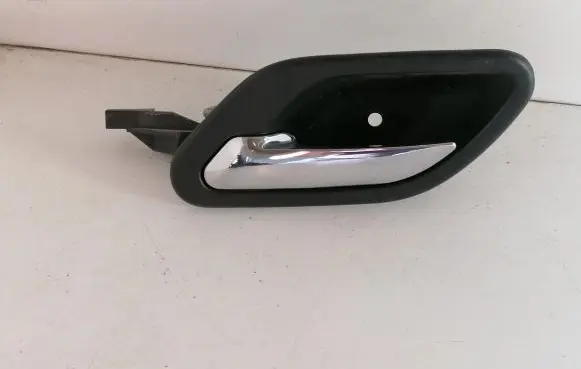 BMW 5 E39 Rear door interior handle 8226049