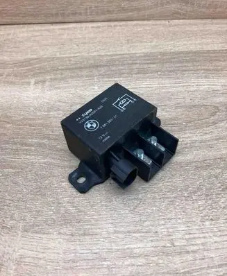 BMW 5 E39 Electric window control switch 7661503