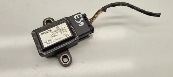 BMW 5 E39 ESP acceleration yaw rate sensor 6753694 34526753694