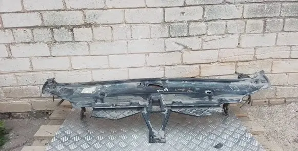 Renault Laguna II Radiator support slam panel