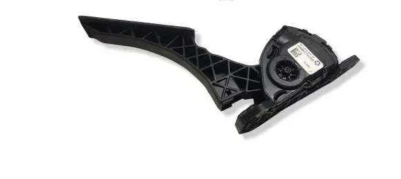Chrysler Pacifica Accelerator throttle pedal 04861750AB