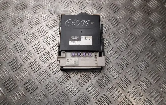 Toyota Prius (XW50) Fuse box set 8273047530