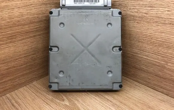 Ford Focus Engine control unit/module 98AB12A650CDG AD8K16
