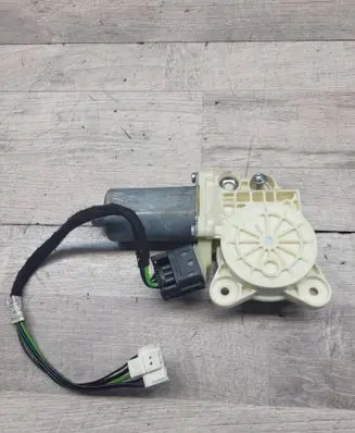 Mercedes-Benz E W211 Front door window regulator motor 993627101 A2118203042