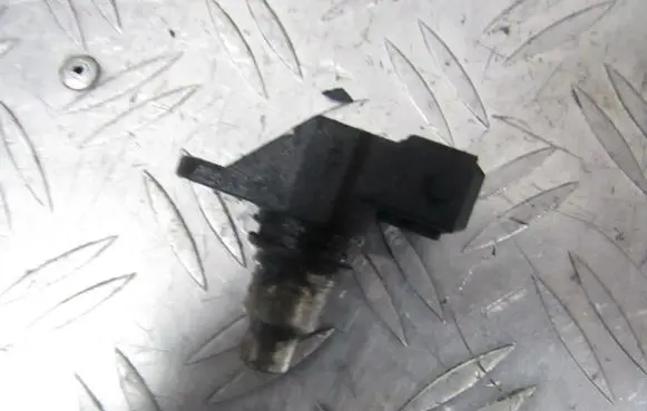 Volvo S40, V40 Camshaft position sensor 8200038472 144447