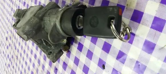 Volkswagen New Beetle Ignition lock 1512993904