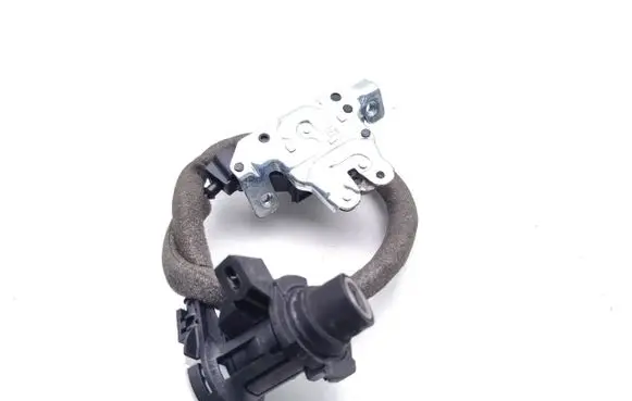 Mercedes-Benz E W212 Tailgate lock latch A2047500185