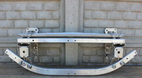 Maserati GranTurismo Front bumper support beam 80001900