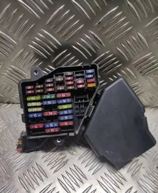 Audi A3 S3 8L Fuse box set 8D1941824