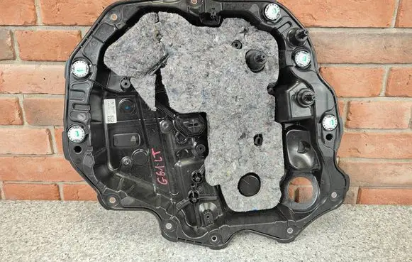 Rear door window regulator with motor