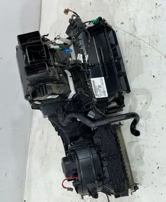 Volkswagen PASSAT B8 Interior heater climate box assembly 