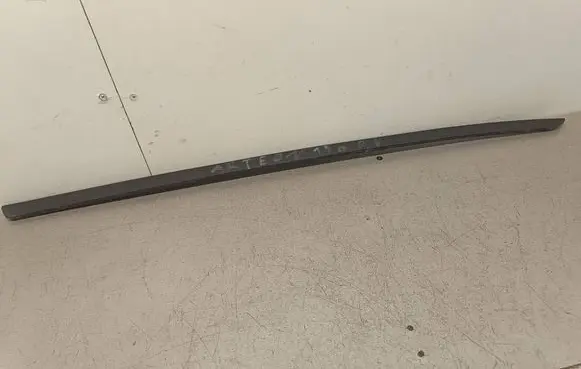 Volkswagen Arteon Windshield trim 3G8854327