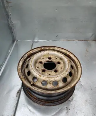 Volkswagen II LT R12 alloy rim 