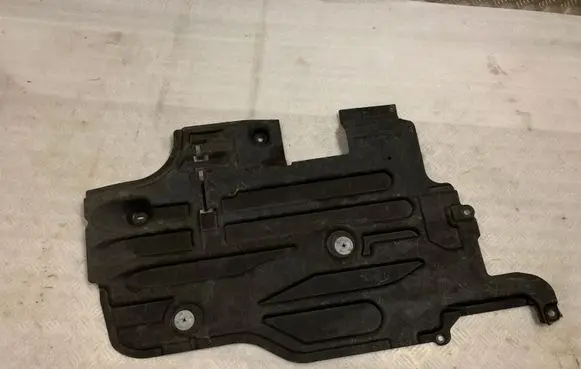 Volvo S90, V90 Engine splash shield/under tray 31497464