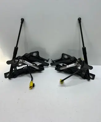 Audi A5 Engine bonnet/hood hinges 8W6823301E 8W6823302E