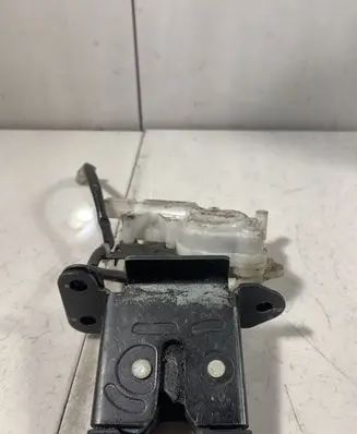 Mazda 6 Tailgate/trunk/boot lock/catch/latch 080699