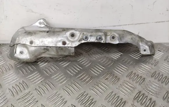 Ford Kuga II Heat shield in engine bay 9805447380