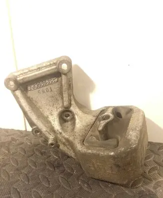 Jeep Grand Cherokee (WK) Engine mount bracket 52090308AE 1085