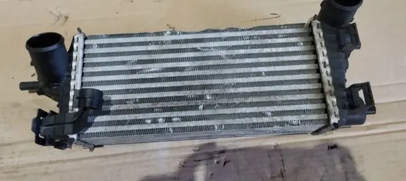 Ford Focus Intercooler radiator 9L440