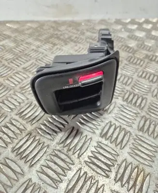 Volvo XC60 Seat back rest lock catch 31467646