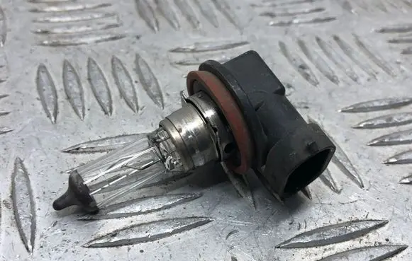 BMW 5 E60 E61 Fog light bulb 64212