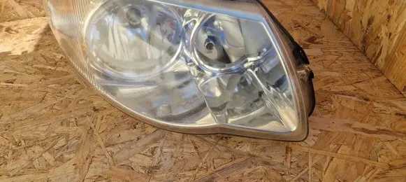 Chrysler Grand Voyager II Headlight/headlamp LPR075