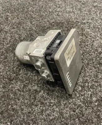 Mercedes-Benz E W213 ABS Pump A2134313801