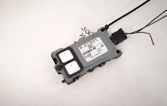 Mercedes-Benz CLK A209 C209 Coolant fan relay 2118300472 93-00520