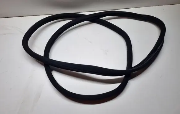 Mercedes-Benz C W204 Rear door rubber seal (on body) A2046970351