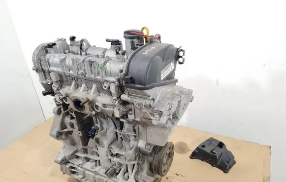 Volkswagen Tiguan Engine CZD CZD152072 04E103011DK
