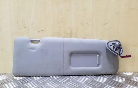 BMW 1 E81 E87 Sun visor 71205669