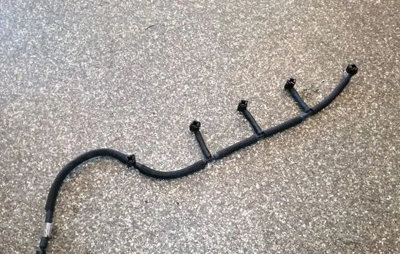 Volvo XC60 Fuel return line/hose 31321198 0445130003