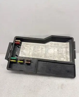 BMW 3 E36 Fuse box cover 1387613