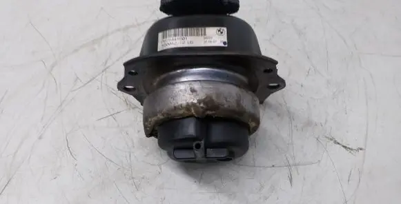 BMW X5 E70 Engine mount bracket 678441601