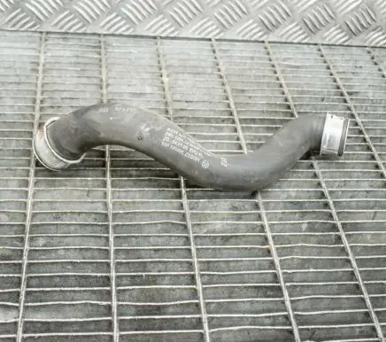Mercedes-Benz C W204 Engine coolant pipe/hose A2045011582