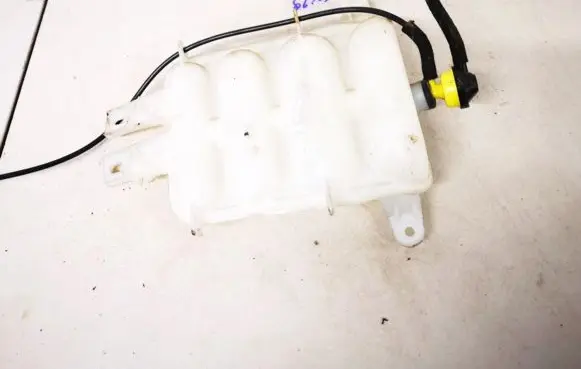 Audi A4 S4 B5 8D Vacuum air tank 8d0820601