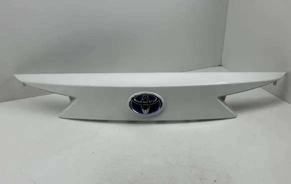 Toyota Auris E180 Tailgate trim 7681102830