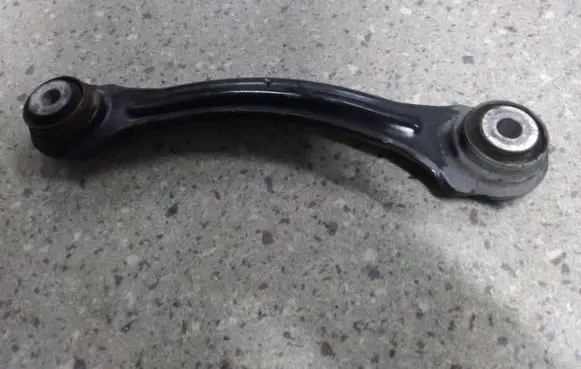 Dodge Challenger Rear control arm