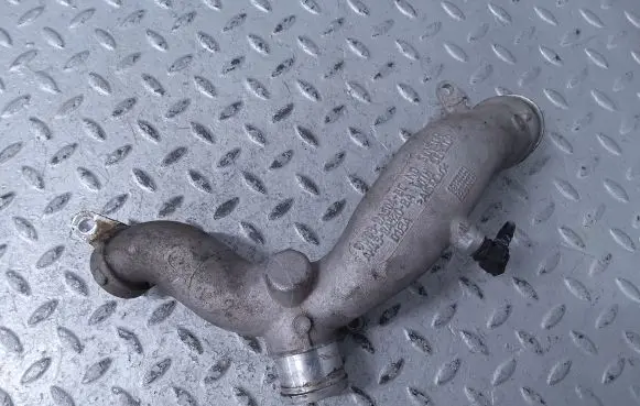 Jaguar XJ X351 Engine coolant pipe/hose 9W838A504BC AH438A520BA