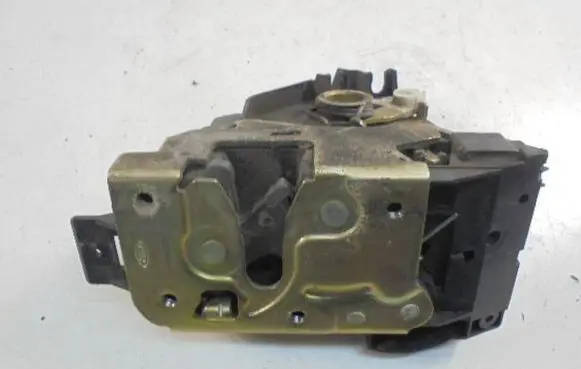 Ford Focus C-MAX Front door lock 2S4AA21813CB