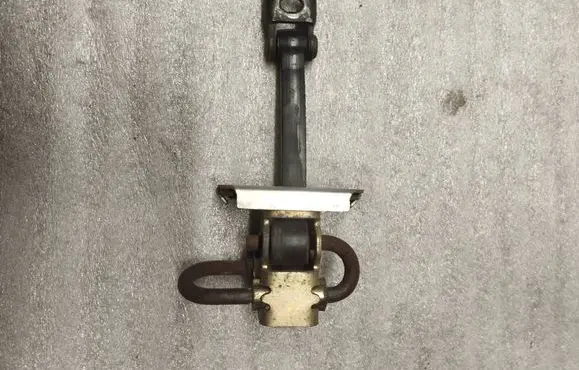 BMW X3 E83 Front door check strap stopper 3330951