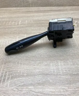Toyota RAV 4 (XA20) Indicator stalk 173648