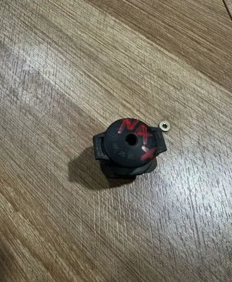Radiator mount bracket