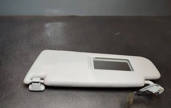 Volkswagen PASSAT B7 Sun visor 1K0857551